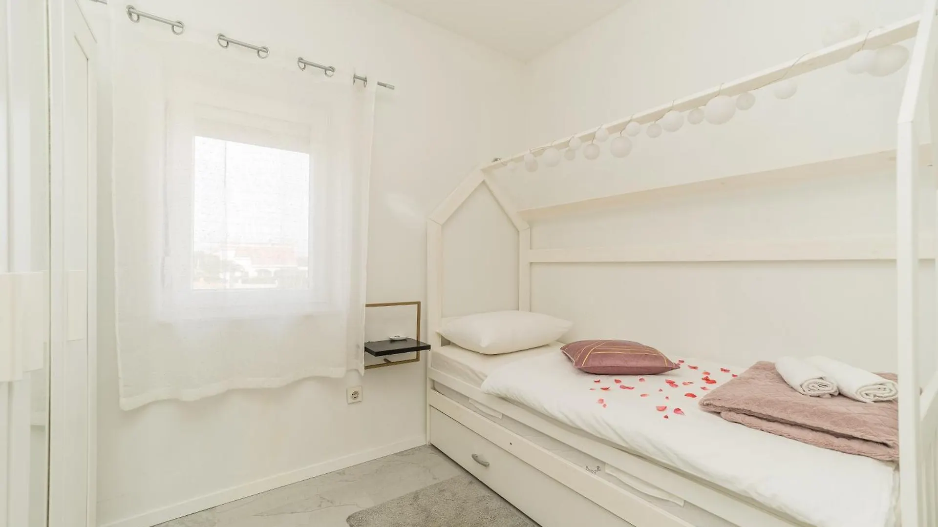 Villa Noemi Poljica  0*, Poljica (Zadar)